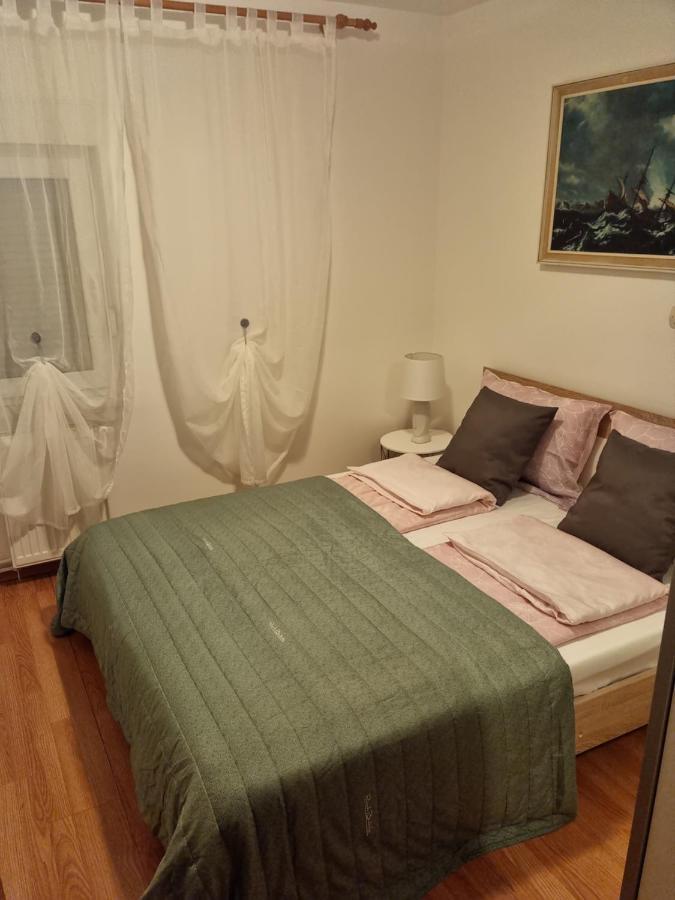 Apartments Zoretic Малинська Екстер'єр фото