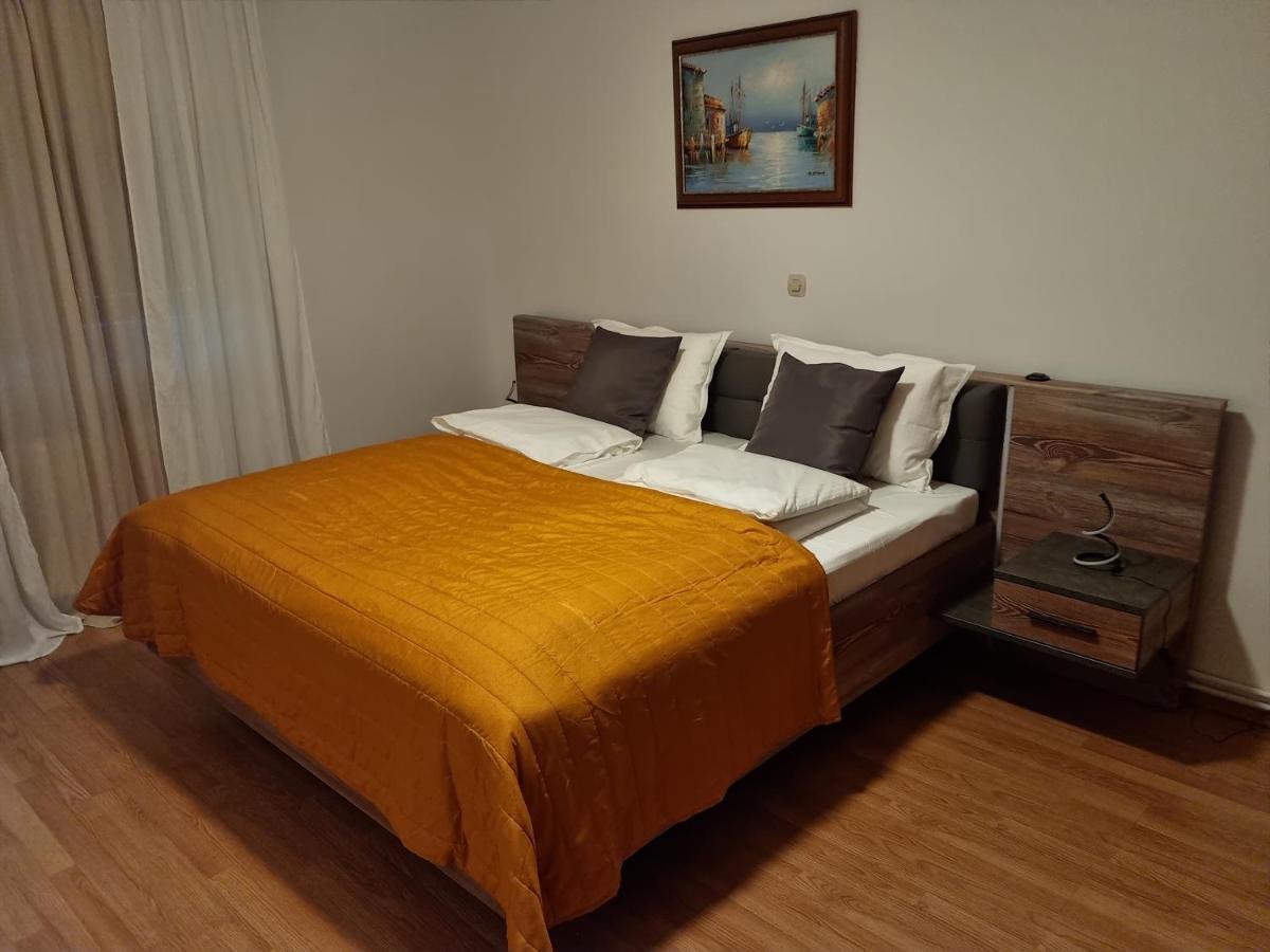 Apartments Zoretic Малинська Екстер'єр фото