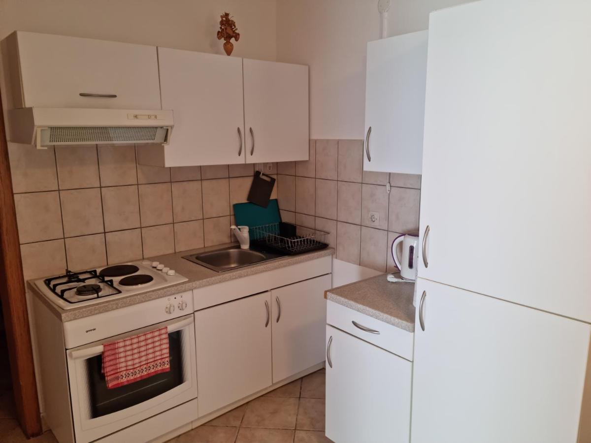 Apartments Zoretic Малинська Екстер'єр фото