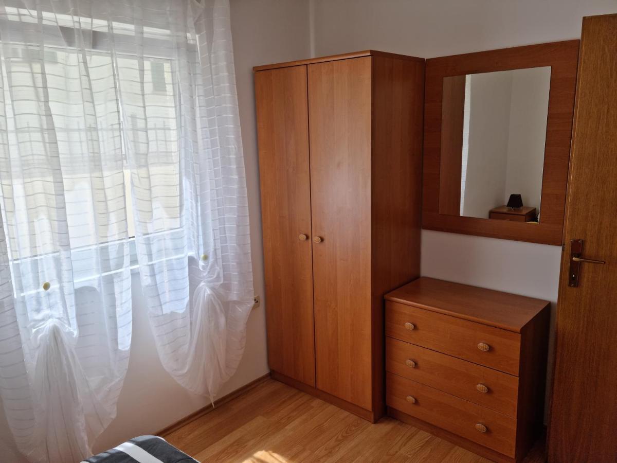 Apartments Zoretic Малинська Екстер'єр фото