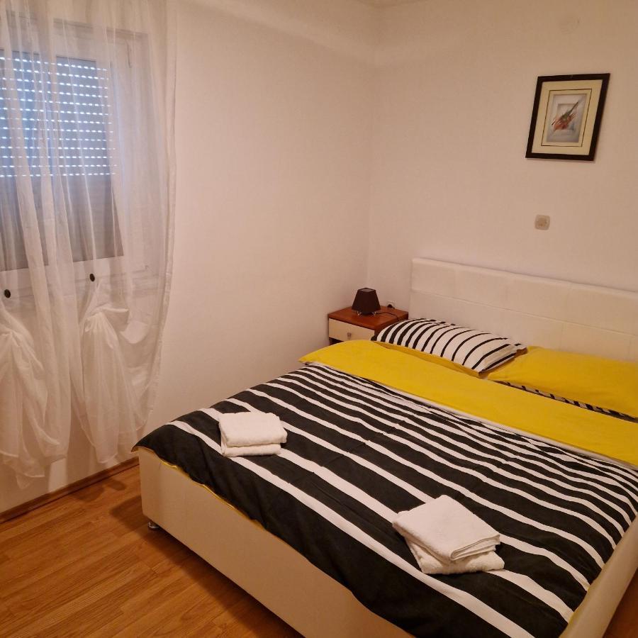 Apartments Zoretic Малинська Екстер'єр фото